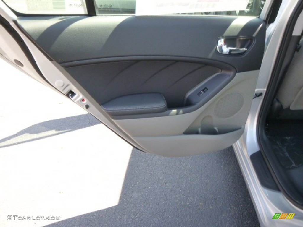 2015 Forte LX - Bright Silver / Gray Two Tone photo #13