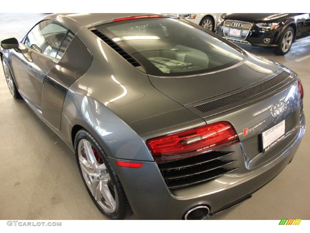 2015 R8 V8 - Daytona Grey Pearl / Black photo #6