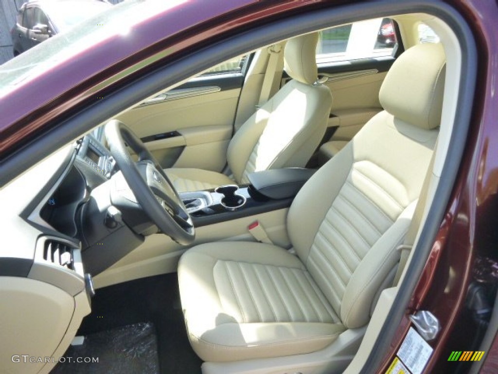 2015 Ford Fusion SE Front Seat Photo #96810347