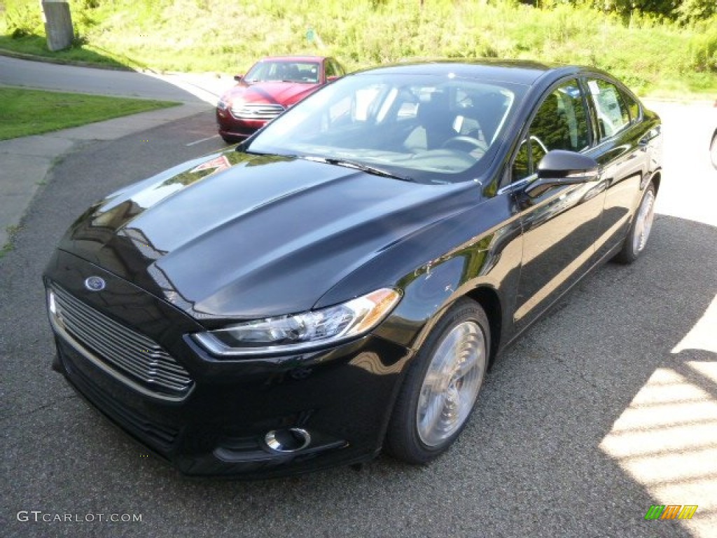 2015 Fusion SE - Tuxedo Black Metallic / Charcoal Black photo #4