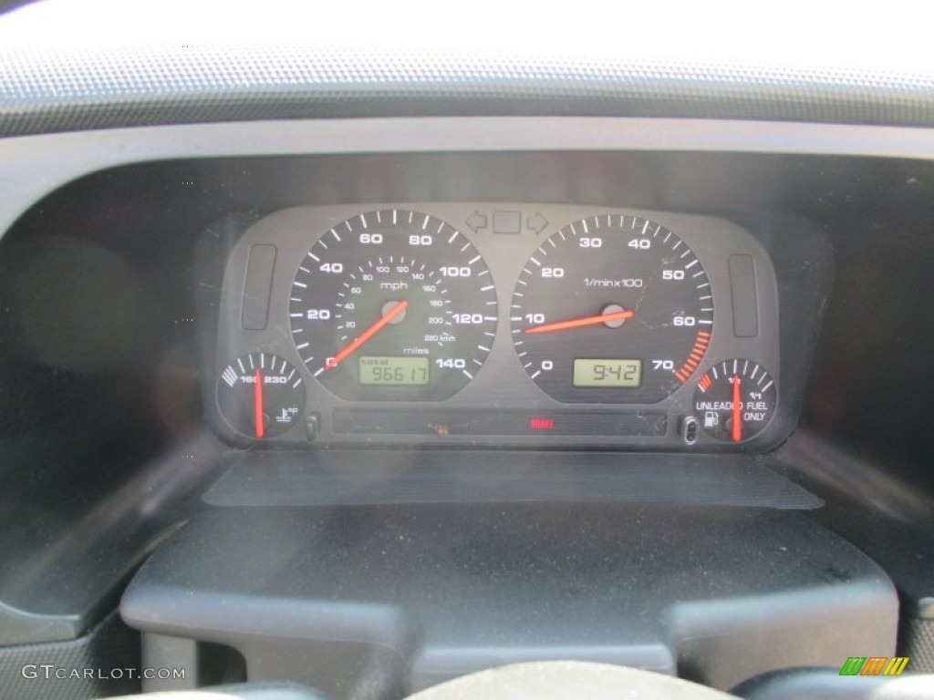 2001 Cabrio GLX - Desert Wind Metallic / Beige photo #12