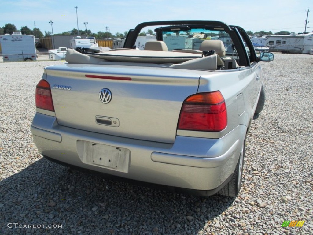 2001 Cabrio GLX - Desert Wind Metallic / Beige photo #19