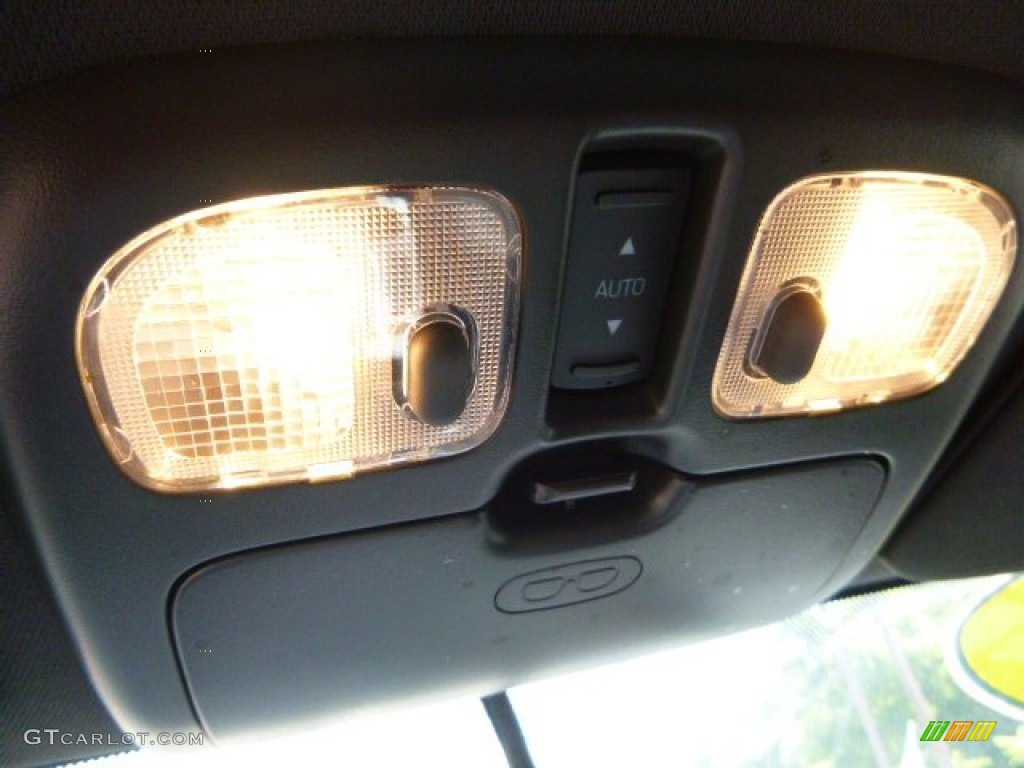 2011 Mariner Premier V6 AWD - Gold Leaf Metallic / Black photo #24
