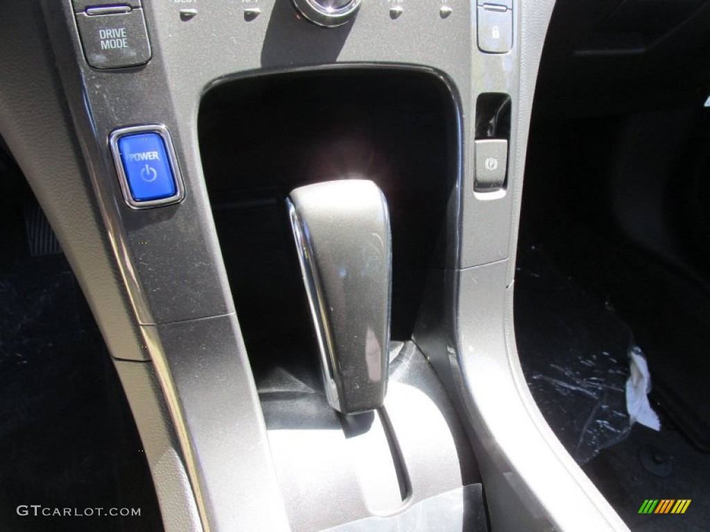 2015 Volt  - Summit White / Jet Black/Dark Accents photo #15