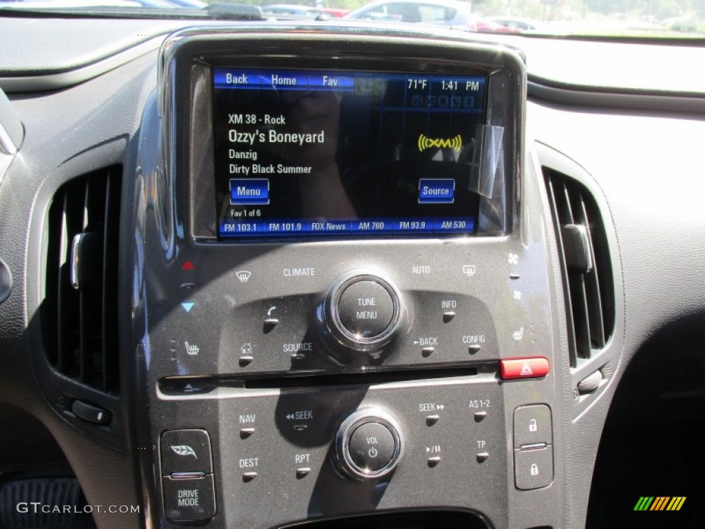 2015 Volt  - Summit White / Jet Black/Dark Accents photo #16