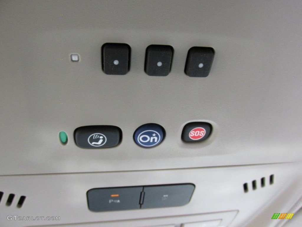 2015 Volt  - Summit White / Jet Black/Dark Accents photo #18