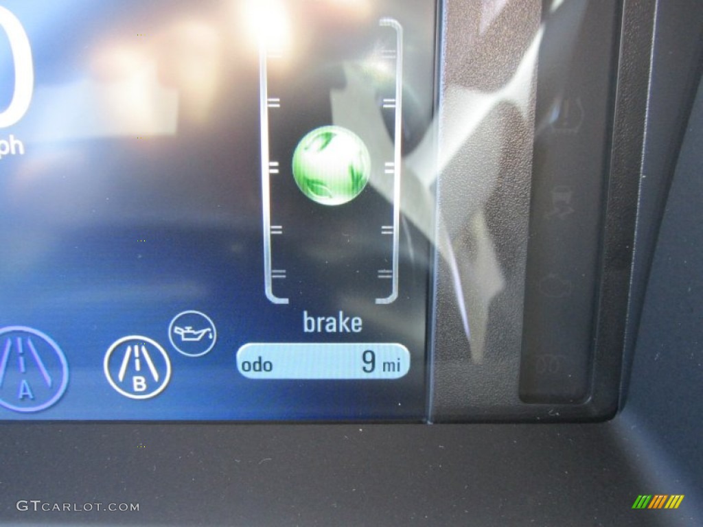 2015 Volt  - Summit White / Jet Black/Dark Accents photo #20
