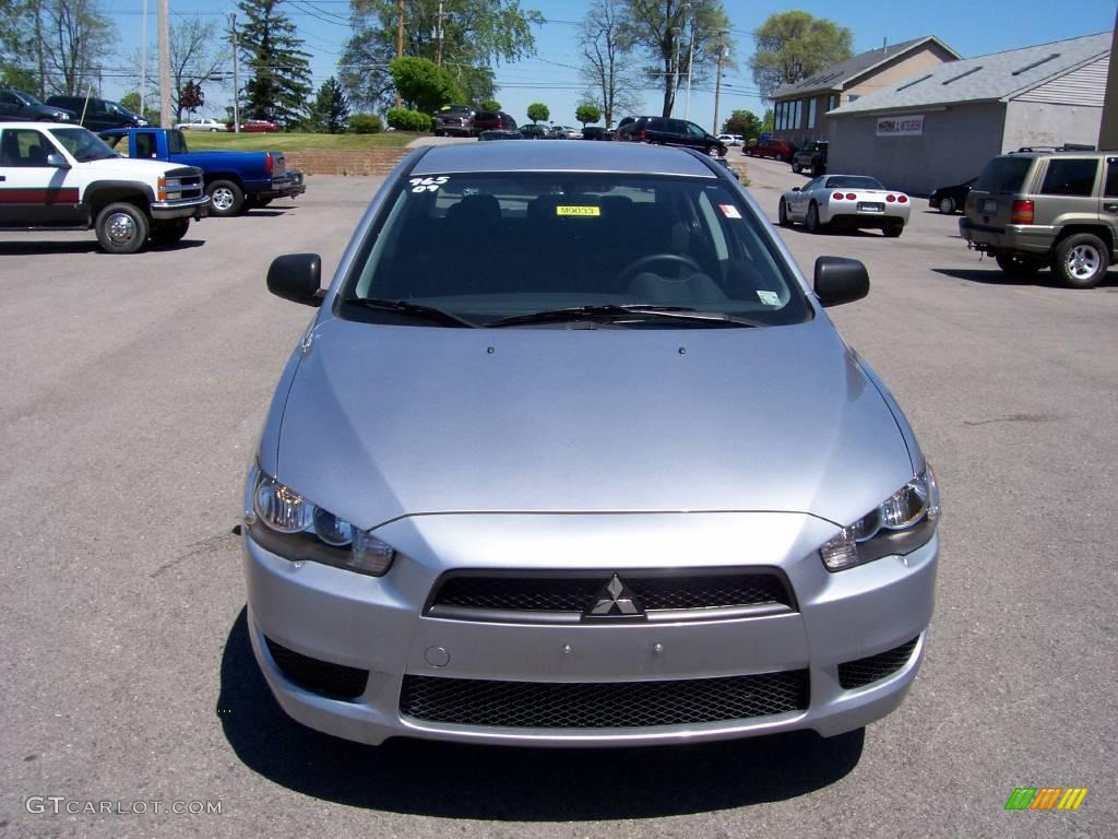 2009 Lancer DE - Apex Silver Metallic / Black photo #13