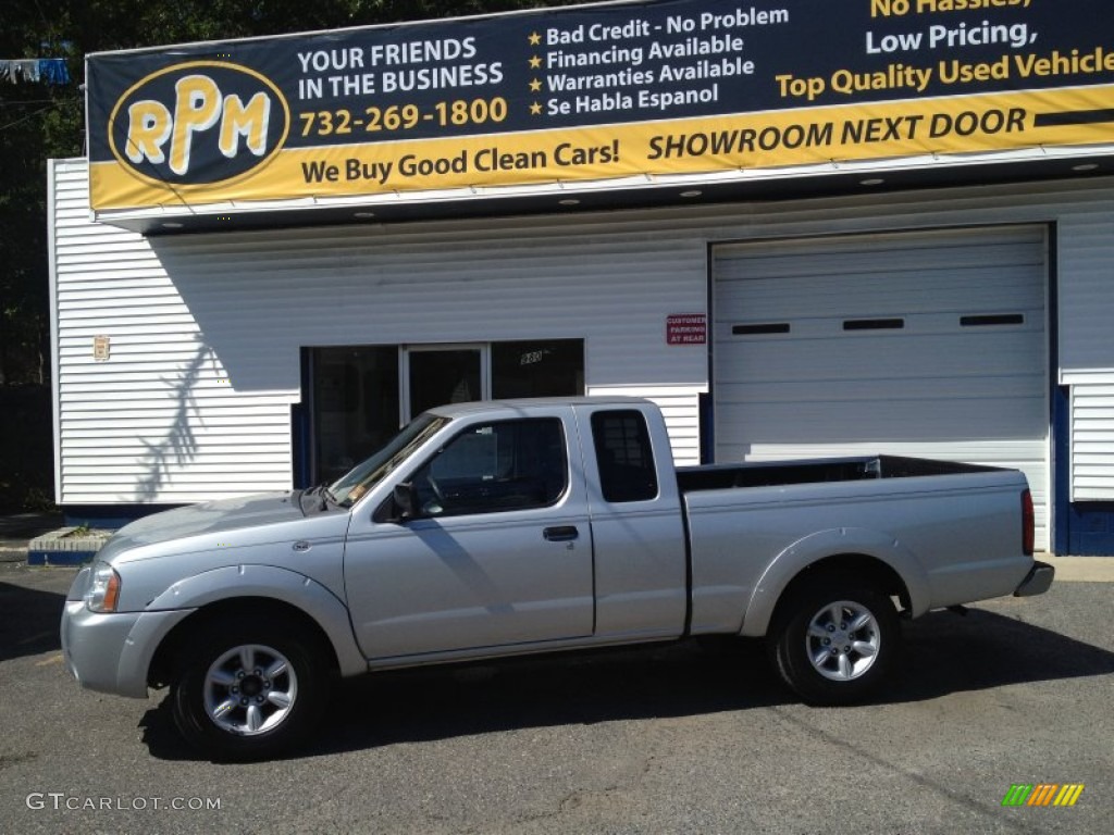 2001 Frontier XE King Cab - Silver Ice Metallic / Gray photo #18