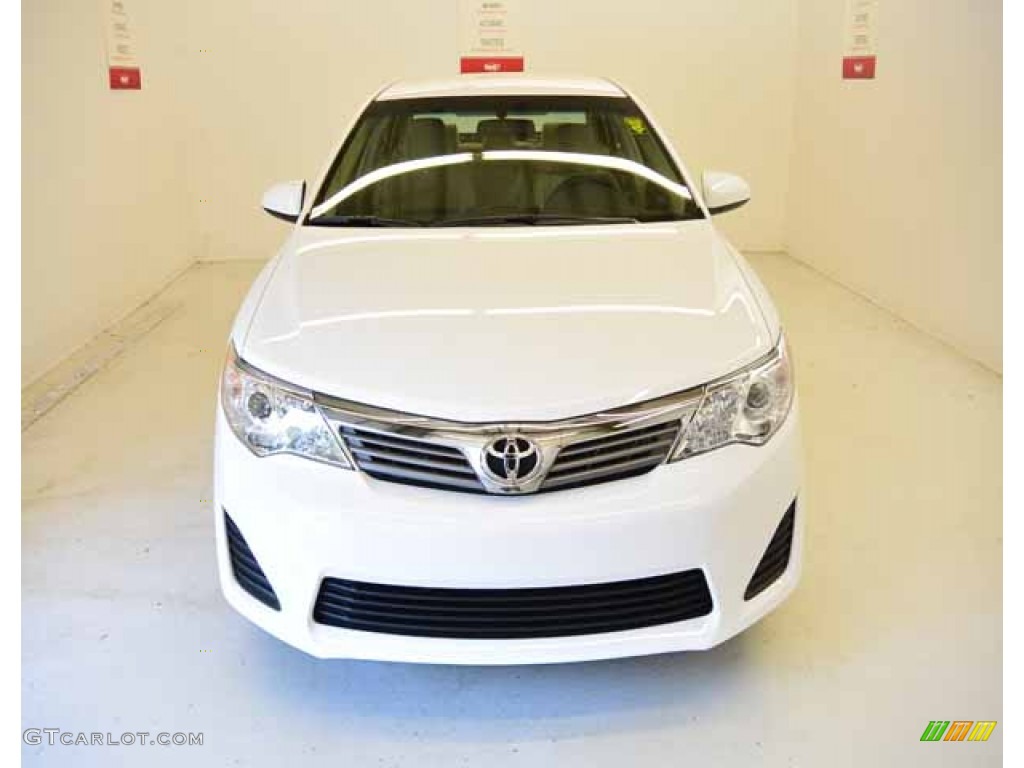 2014 Camry L - Super White / Ivory photo #2