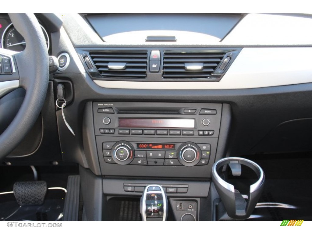 2014 X1 xDrive28i - Mineral Grey Metallic / Black photo #16