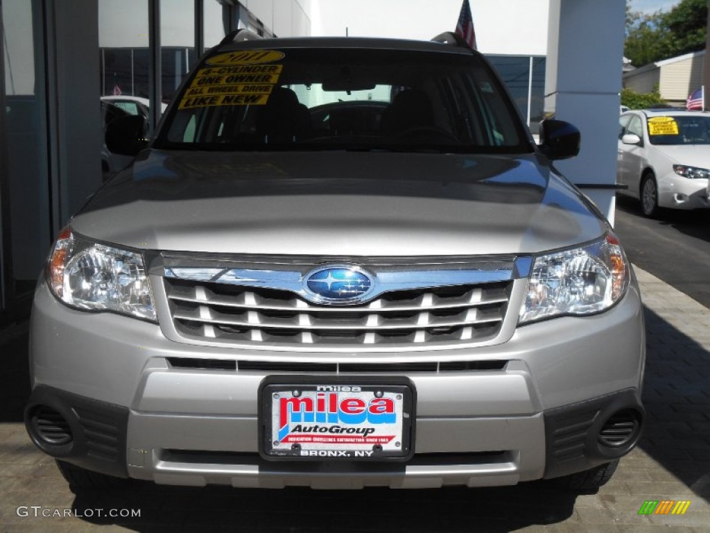 2011 Forester 2.5 X - Spark Silver Metallic / Platinum photo #2
