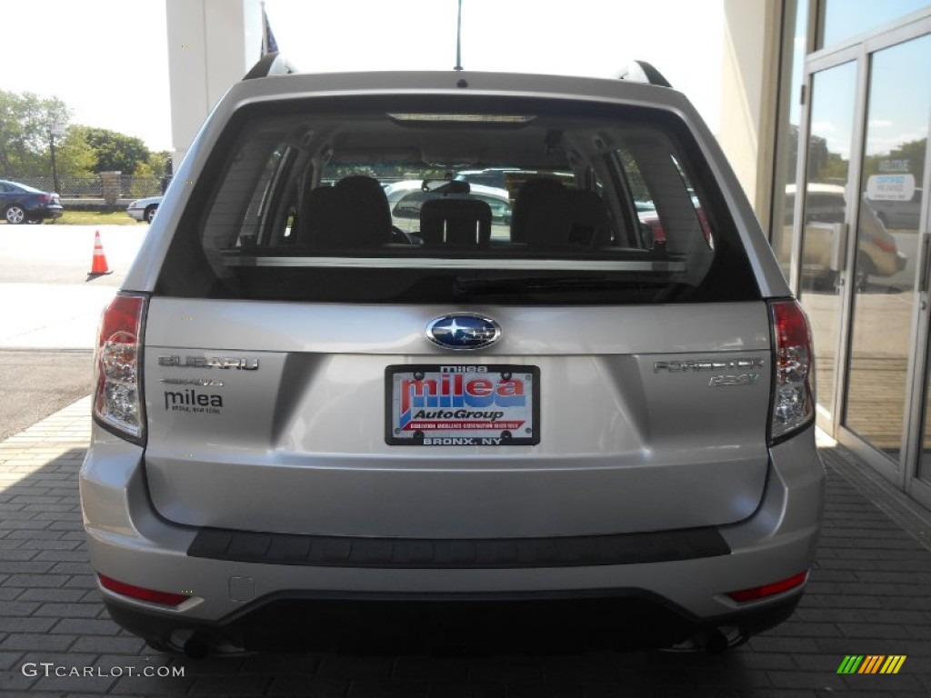 2011 Forester 2.5 X - Spark Silver Metallic / Platinum photo #6