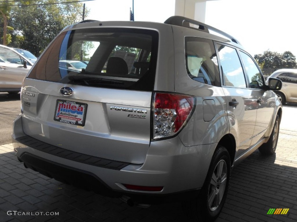 2011 Forester 2.5 X - Spark Silver Metallic / Platinum photo #7