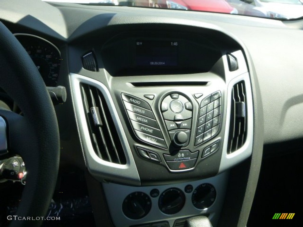 2014 Focus SE Sedan - Sterling Gray / Medium Light Stone photo #13