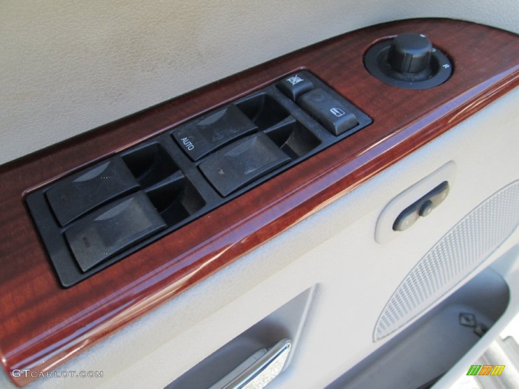 2005 Grand Cherokee Limited 4x4 - Light Khaki Metallic / Dark Khaki/Light Graystone photo #13