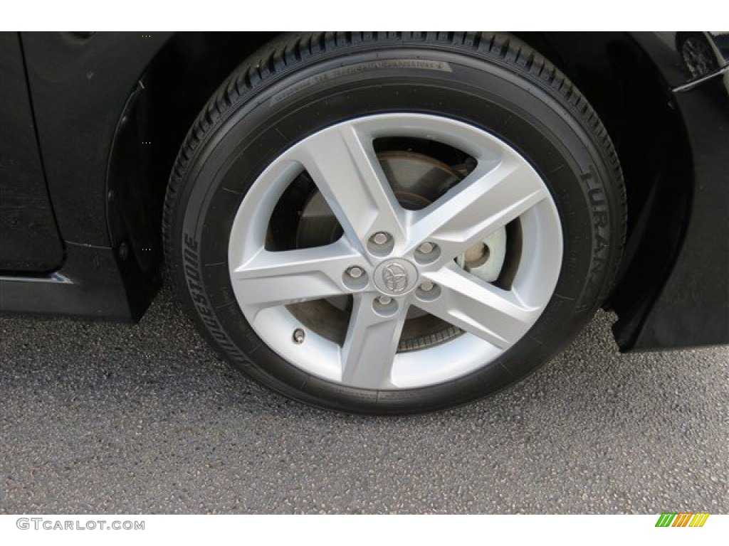 2014 Camry LE - Attitude Black Metallic / Ivory photo #9