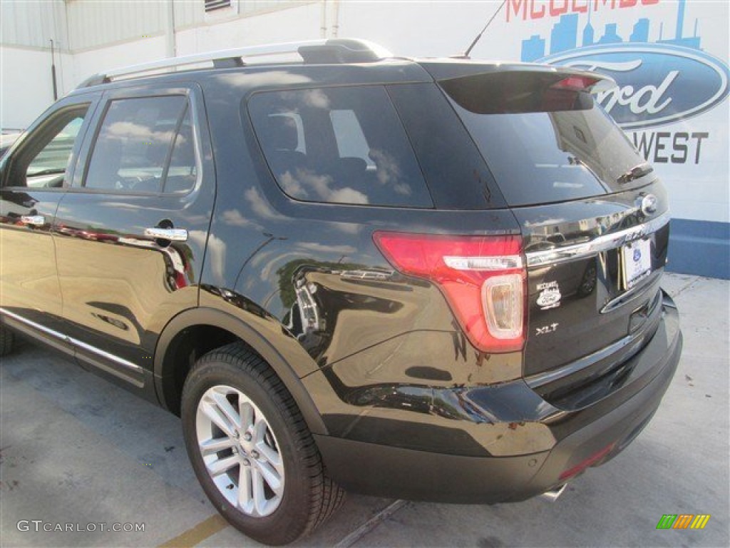 2015 Explorer XLT - Tuxedo Black / Charcoal Black photo #7