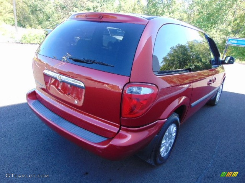 2007 Town & Country  - Inferno Red Crystal Pearl / Medium Slate Gray photo #7