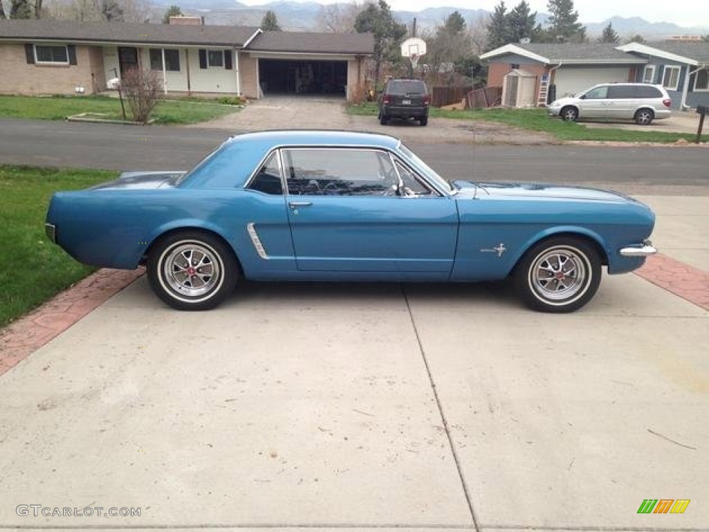 Guardsman Blue 1965 Ford Mustang Coupe Exterior Photo #96871499