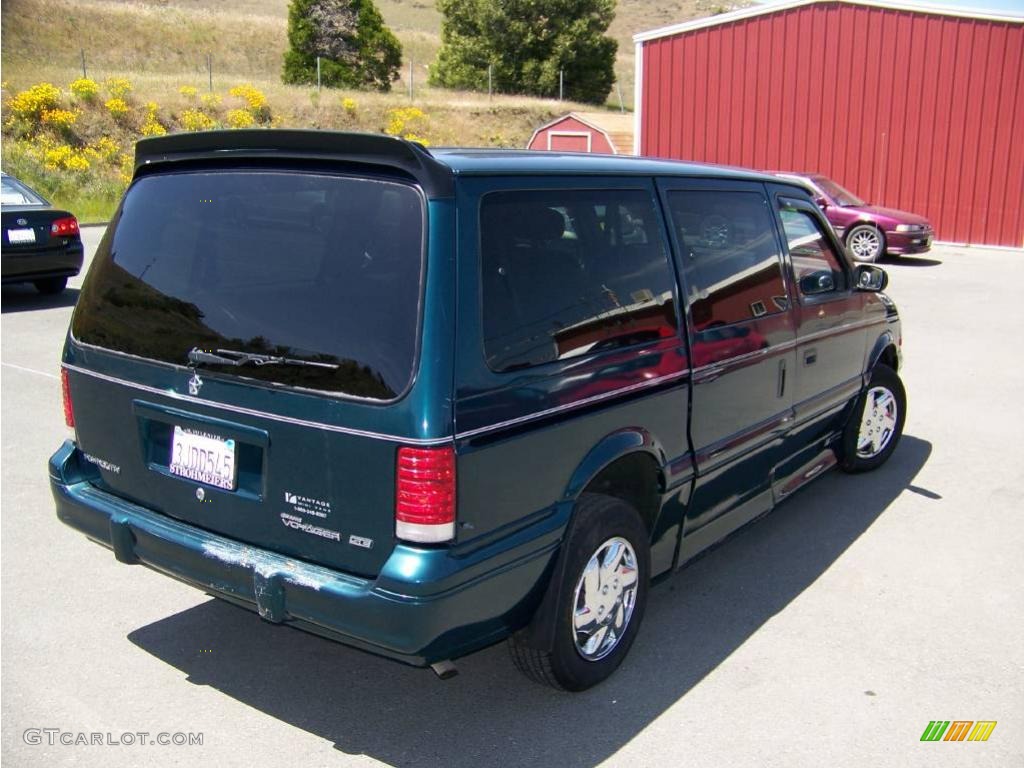 1995 Grand Voyager SE - Emerald Green Pearl / Gray photo #5