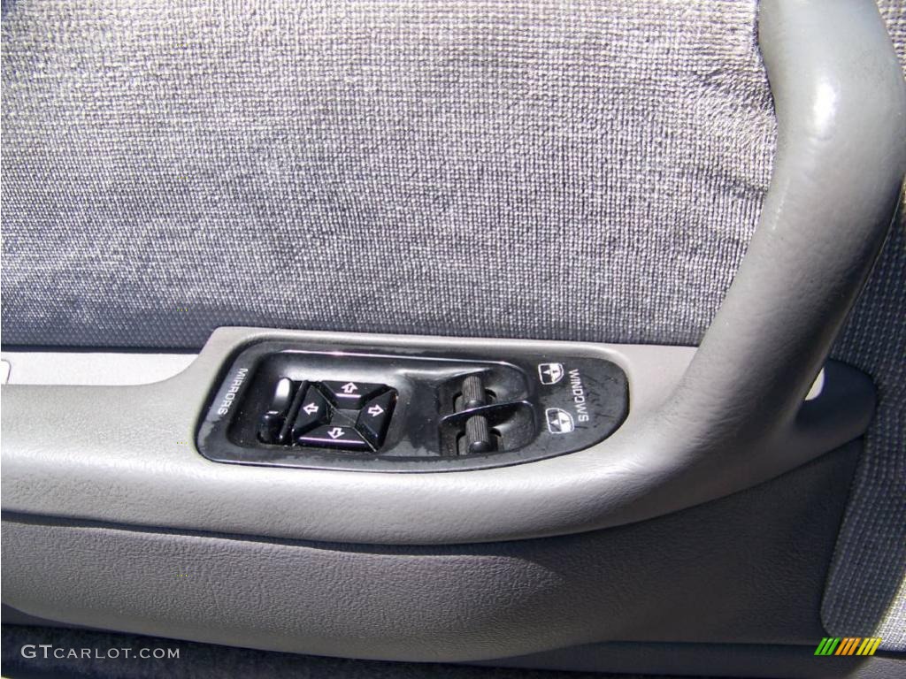 1995 Grand Voyager SE - Emerald Green Pearl / Gray photo #10