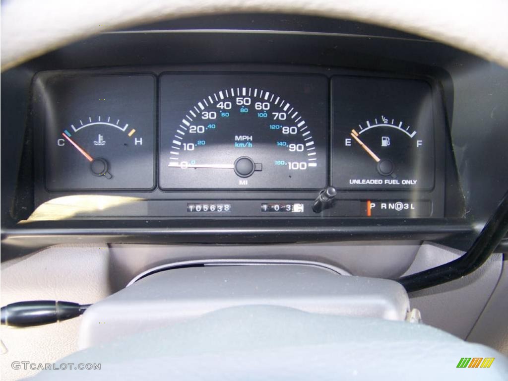 1995 Grand Voyager SE - Emerald Green Pearl / Gray photo #13
