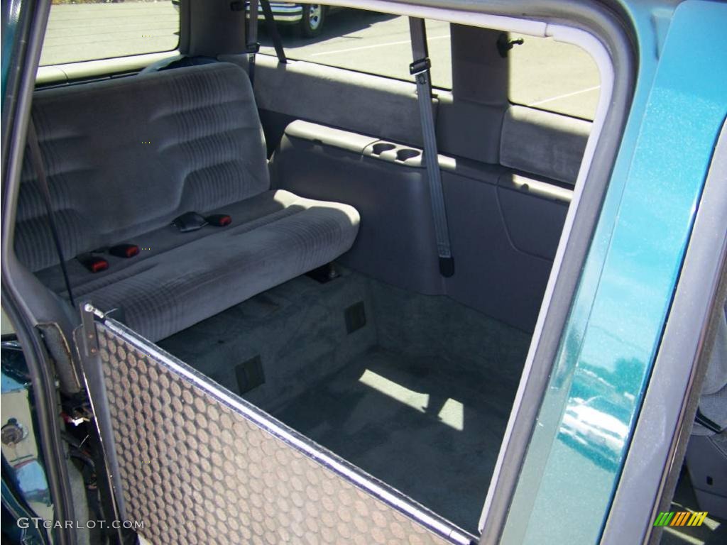 1995 Grand Voyager SE - Emerald Green Pearl / Gray photo #18