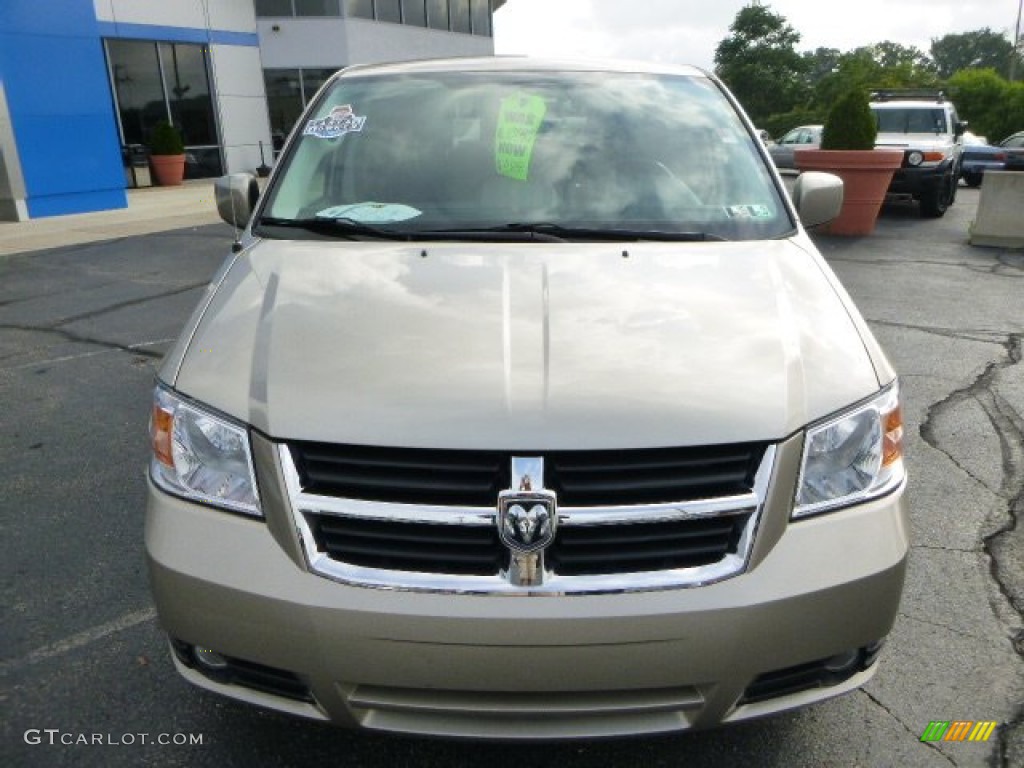 2008 Grand Caravan SXT - Light Sandstone Metallic / Dark Slate/Light Shale photo #8