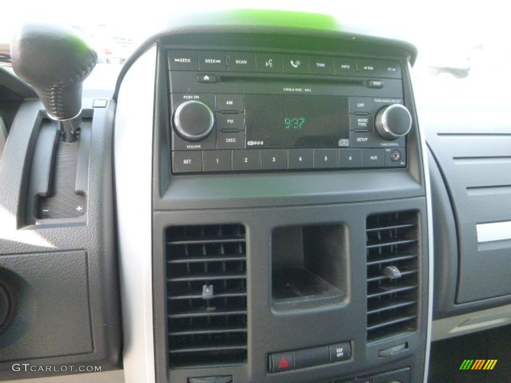 2008 Grand Caravan SXT - Light Sandstone Metallic / Dark Slate/Light Shale photo #17