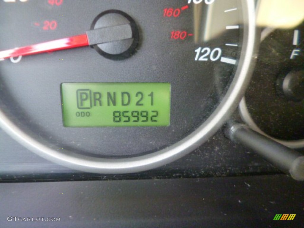 2005 Tribute s 4WD - Mystic Black / Medium Pebble Beige photo #20