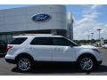 2015 Oxford White Ford Explorer XLT  photo #2