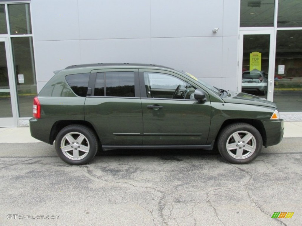 2008 Compass Sport 4x4 - Jeep Green Metallic / Pastel Pebble Beige photo #2