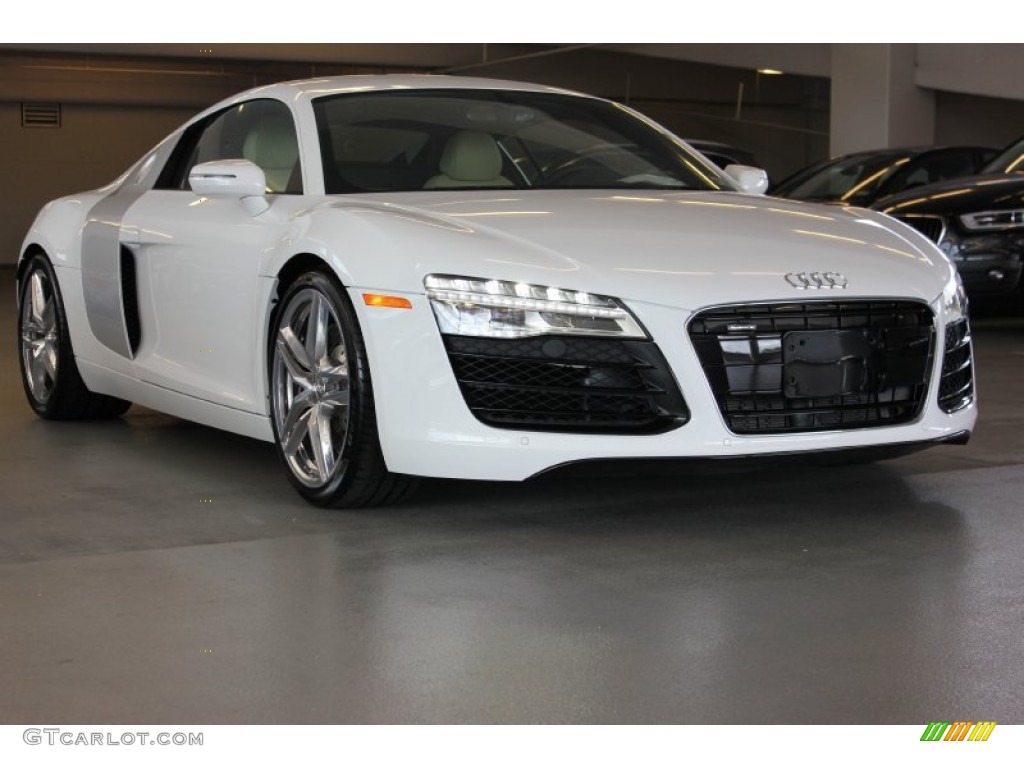 2015 R8 V8 - Ibis White / Luxor Beige photo #1