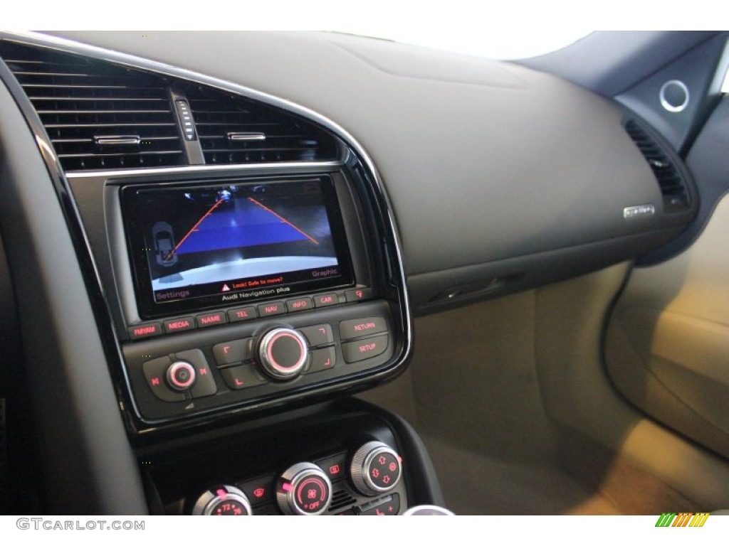 2015 R8 V8 - Ibis White / Luxor Beige photo #12