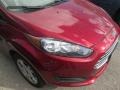 Ruby Red - Fiesta SE Sedan Photo No. 4