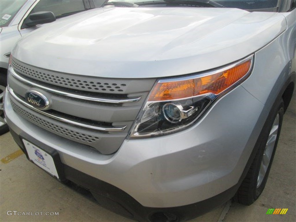 2015 Explorer FWD - Ingot Silver / Medium Light Stone photo #2