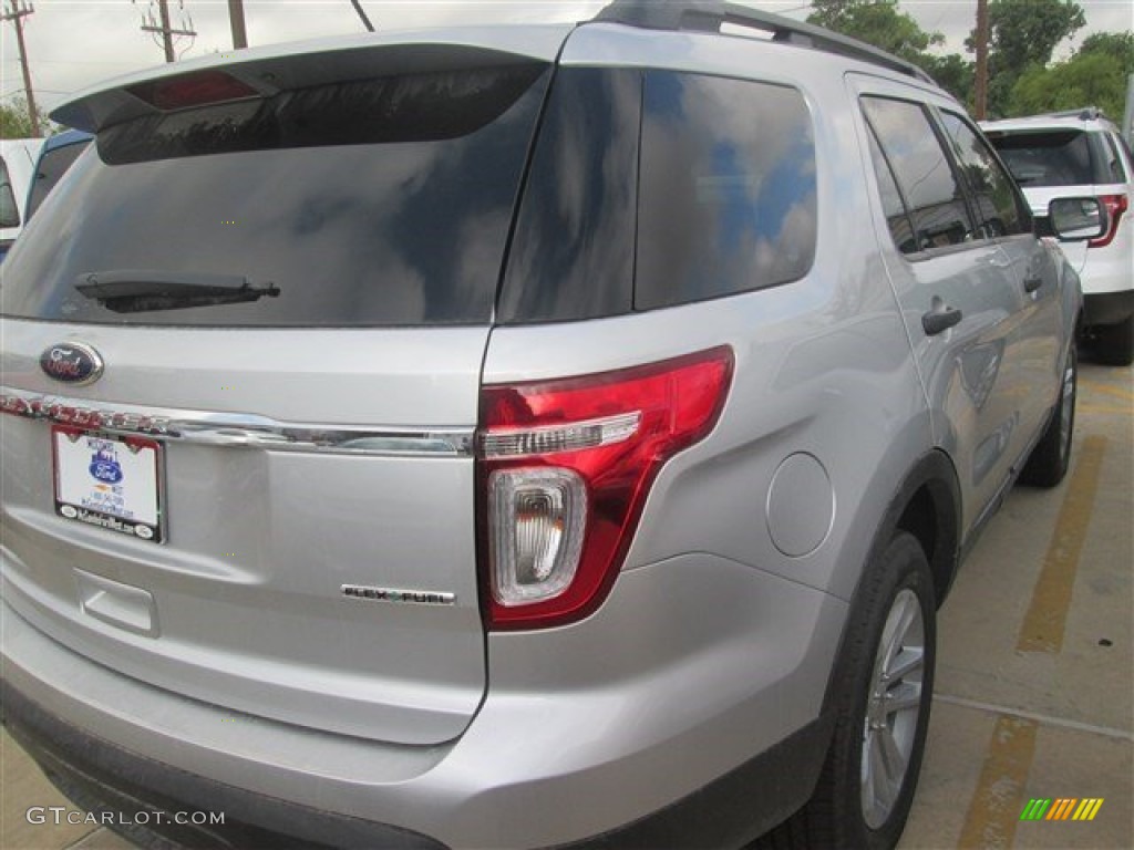 2015 Explorer FWD - Ingot Silver / Medium Light Stone photo #5