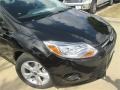 Tuxedo Black - Focus SE Sedan Photo No. 3