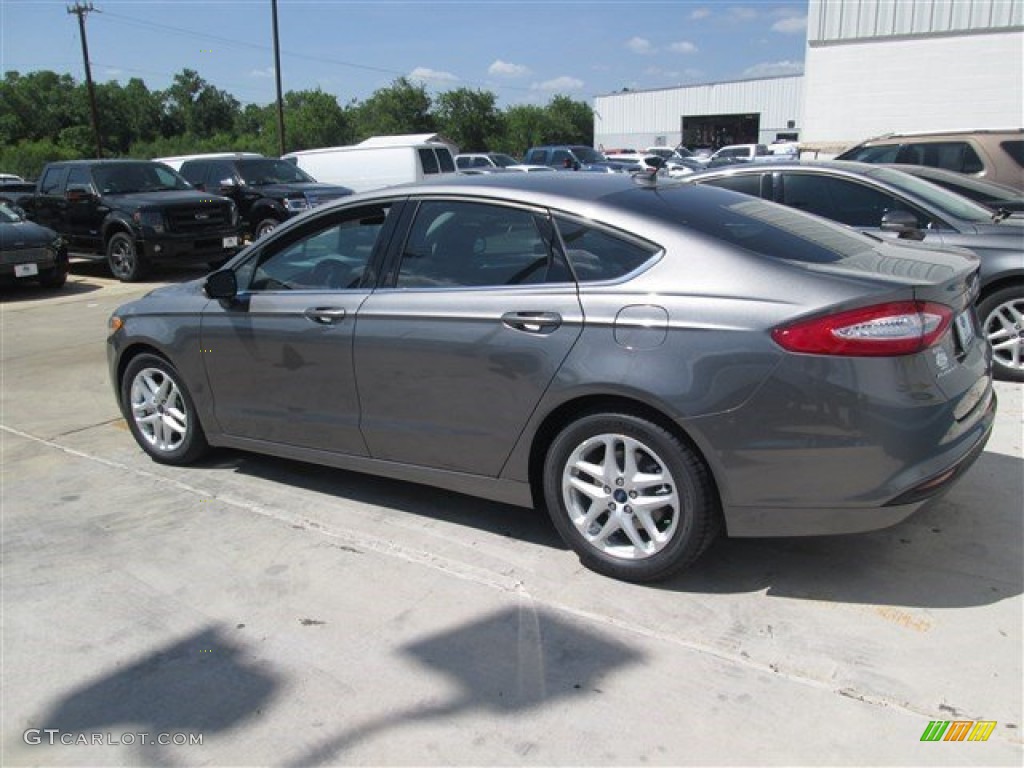 2014 Fusion SE - Sterling Gray / Charcoal Black photo #4