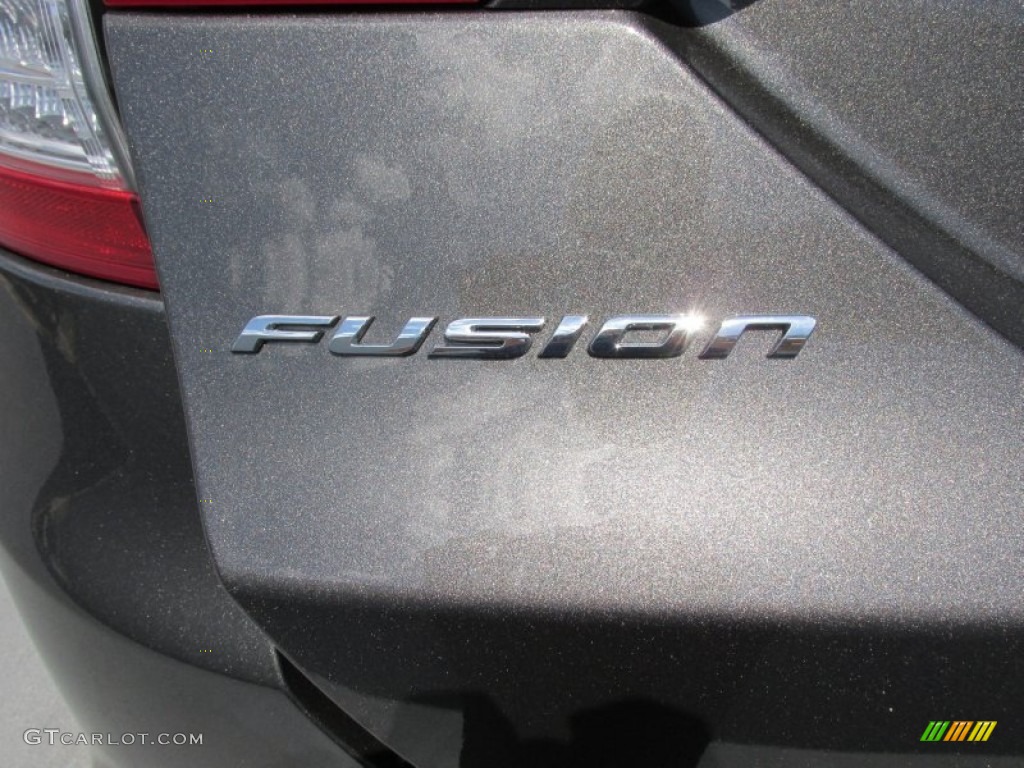 2015 Fusion SE - Magnetic Metallic / Charcoal Black photo #15