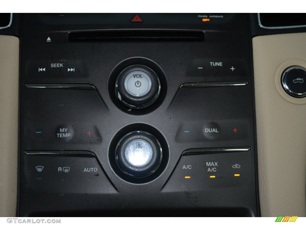 2013 Taurus Limited - Kodiak Brown Metallic / Dune photo #24