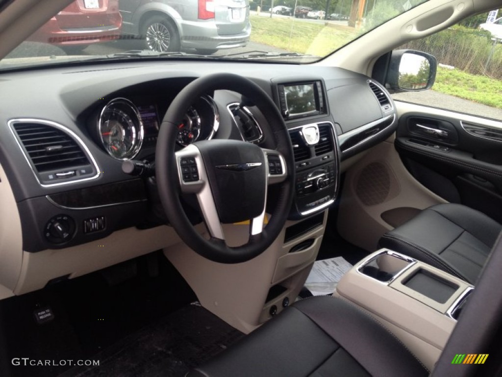 Black/Light Graystone Interior 2015 Chrysler Town & Country Touring Photo #97003206