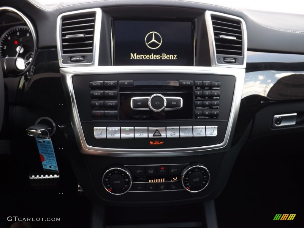 2015 Mercedes-Benz ML 400 4Matic Controls Photo #97004742