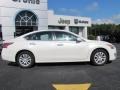 Pearl White - Altima 2.5 S Photo No. 8