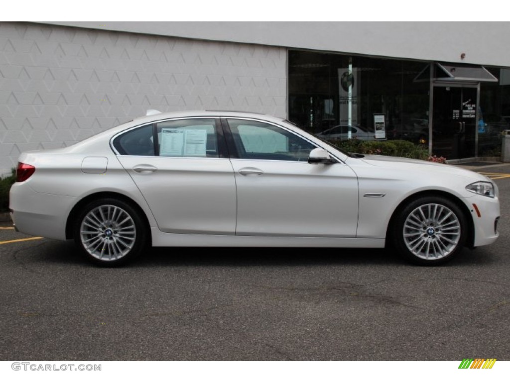 Mineral White Metallic 2014 BMW 5 Series 550i xDrive Sedan Exterior Photo #97008651