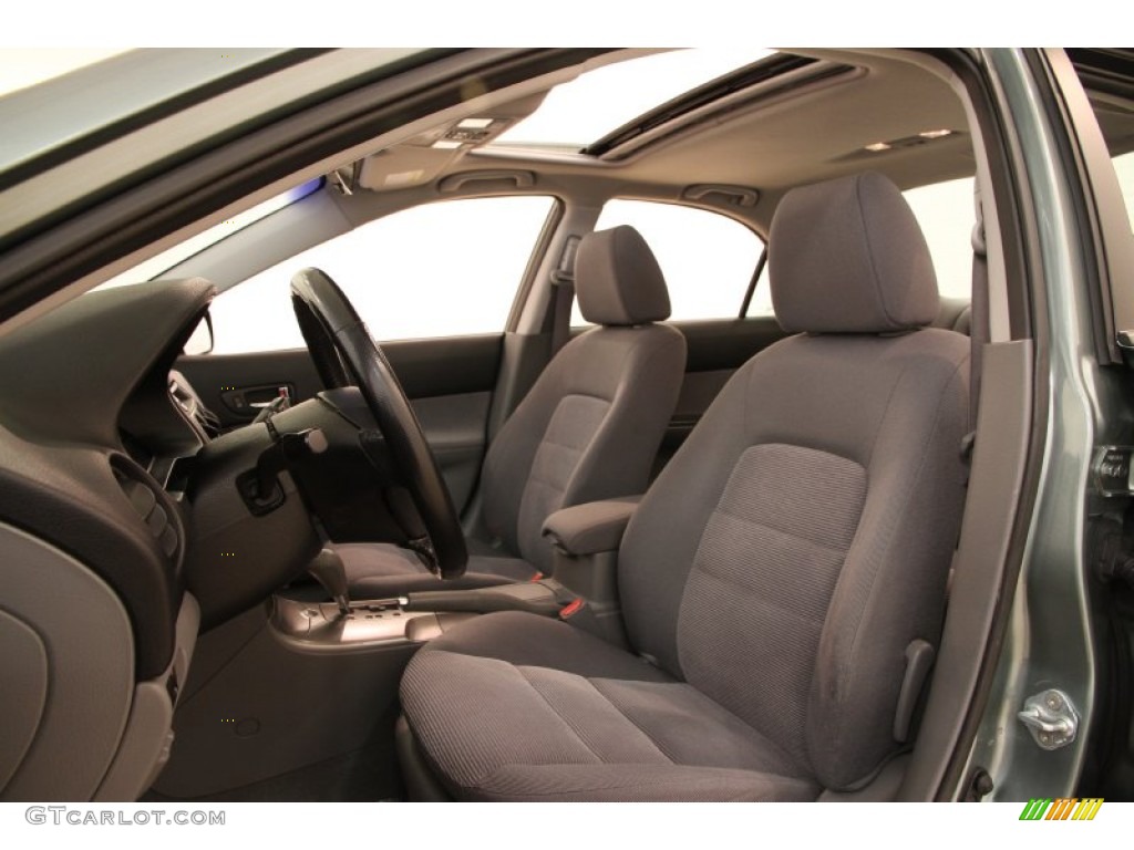 Gray Interior 2004 Mazda MAZDA6 i Sedan Photo #97010727