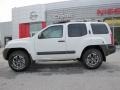 2015 Glacier White Nissan Xterra PRO-4X 4x4  photo #2