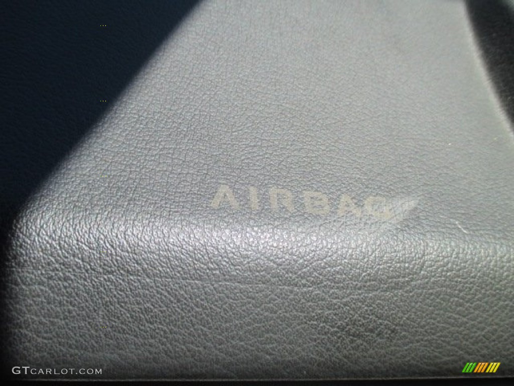 2005 VUE V6 AWD - Pacific Blue / Gray photo #32