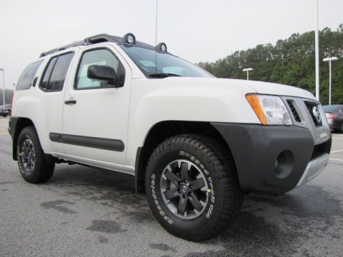 2015 Nissan Xterra PRO-4X 4x4 Data, Info and Specs